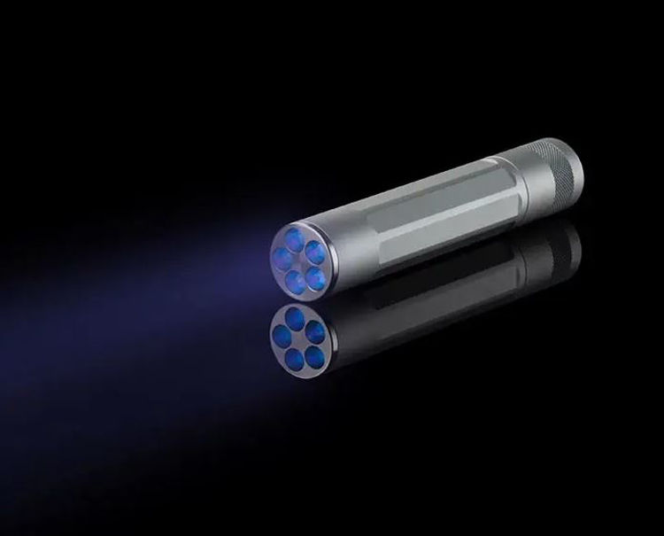 Mynd Nite Ize X5 vasaljós UV titanium