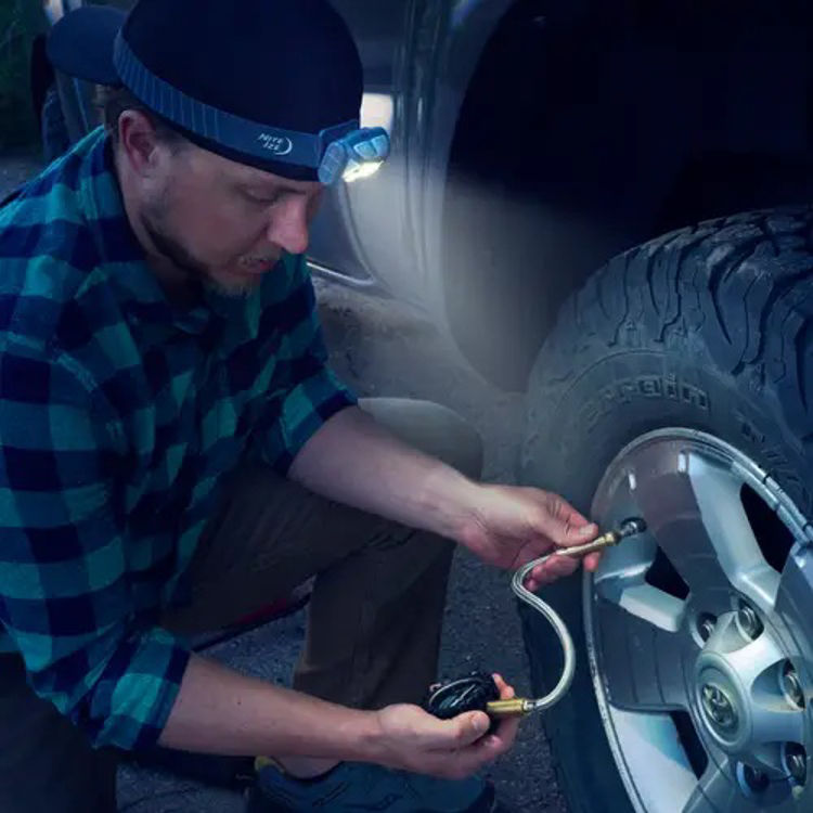 Mynd Nite Ize Radiant® RH2™ PowerSwitch™ höfuðljós