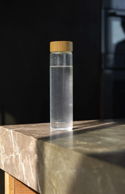 Show details for Vatnsflaska úr gleri Mynd Vatnsflaska úr gleri