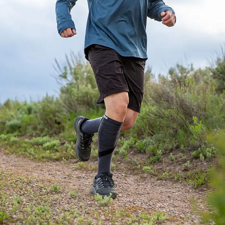 Mynd Injinji Trail Midweight hnésokkar