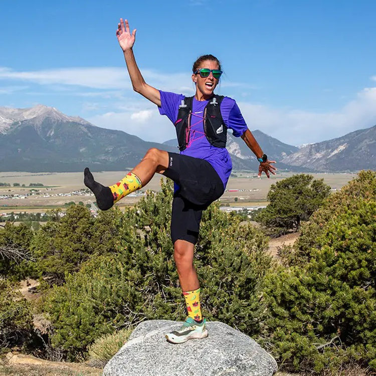 Mynd Injinji Courtney Crew tásokkar